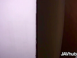 Akiho Nishimura Meets Her Boyfriend In A Hotel