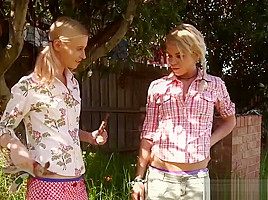 Aussie lesbian pissing