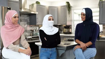 Hijab Hookup Innocent Teen Violet Gems Loses Herself