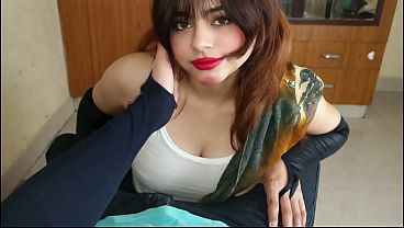 Hot Indian Girl Giving Juicy Blowjob In Return Of Hard