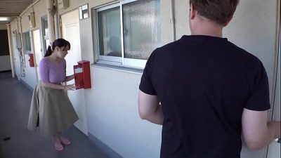 https://bit.ly/3AanFVg　他人の視線を全く気にしないムッチムチ薄着巨乳！視線に気付いた巨乳美人の卑猥なお誘い…隣人のエロ過ぎる谷間に勃起発情！【パート1】