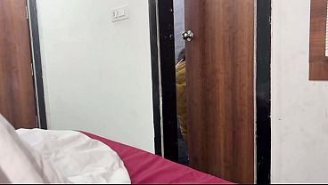Indian Maid Went To The Hotel To Clean Customer Paid