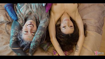 Lesbians Go Extreme Massive Anal Gaping With Insane