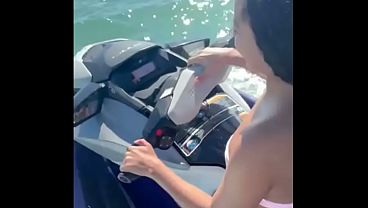 Novinha Safada Deixou Marido Na Areia E Fudeu Com O
