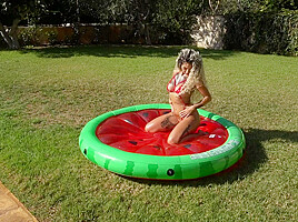 Oiled chubby lesbian teens 18+