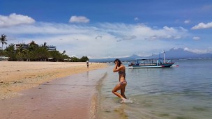 Pussy FLASHING in Paradise # Amateur video on Public Beach among fishermen and locals