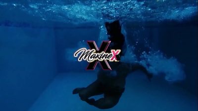 Real Nympho Maxine Fucks 3 Toys Before She Blows