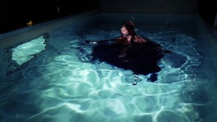Underwater Shooting Full Backstage