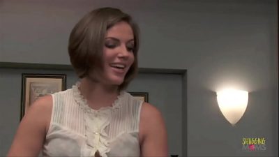 After Giving A Blowjob A Brunette Slut Gets Her Hairy