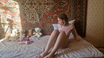 Girl Have Sex At Home Fucks Hairy Pussy With A Toy