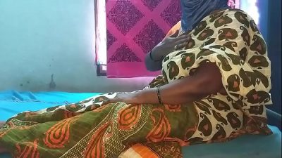 Horny North Indian Desi Mature Girl Show Boobs Ass