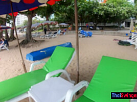 Hot Thai Girlfriend Sex Off The Beach During His Trip