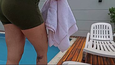 I Seduce My Neighbor By The Pool And He Fucks
