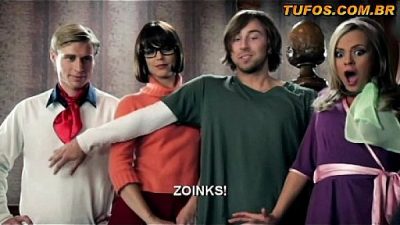 Paródia pornô de sucesso do Scooby Doo! Todos os heróis fudendo pra valer!
