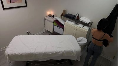 Petite Japanese Girl Was Seduced And Fucked Twice