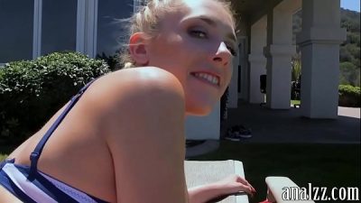 Pretty Amateur Blonde Girlfriend Gives A Blowjob