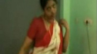 Scene Of Tamil Aunty Fucking With Her Coloader Porn