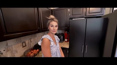 Secret Deal With Friends Hot Desperate Mom Mandy Rhea