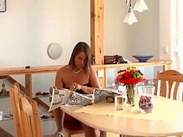 Sexy Susi Amateur Sex With Brunette Housewife