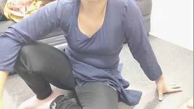 Sexy Tamil Office Girl Shruti Seducing Her Manager