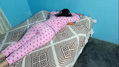 Sleepover with my stepdaughter: I take advantage of her when she’s resting and luckily she didn’t feel when I put my fingers in her and pulled down her underwear to put my whole cock in her