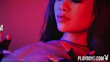 Vietnamese Teen Beauty Vina Sky In A Late Night