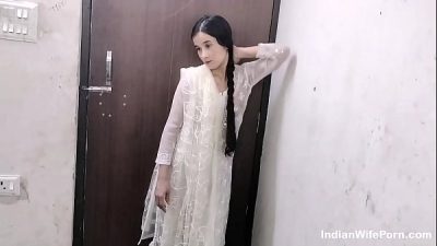 Housewife desi bhabhi sex with landlord