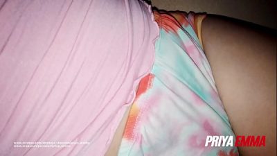 Indian Aunty Shows Her Big Boobs And Masturbating
