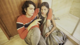 Indian Girl In Saree Having Romantic Sex On Floor