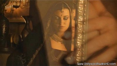 Loving this desi dancer
