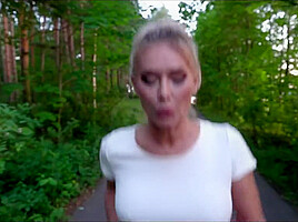 MOMMY4K. A warm family meeting: he got to know Mommy’s mature pussy in advance