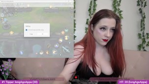 Nerdy Inked Camgirl Plays League Of Legends