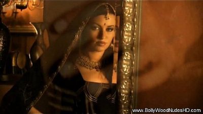 Simple And Elegant Indian Lady