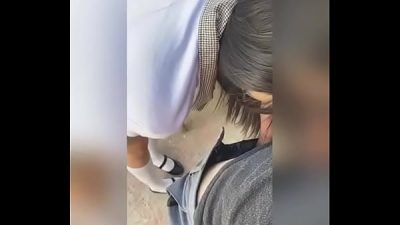 Colegiala Latina CHUPANDO una Verga en el COLEGIO, Falta a Clases para Chuparle la VERGA a otro Alumno! Video Amateur