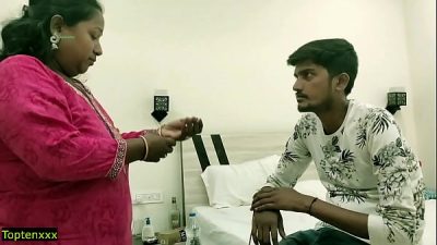 Indian sexy kamwali aunty hardcore sex for job! Reality sex
